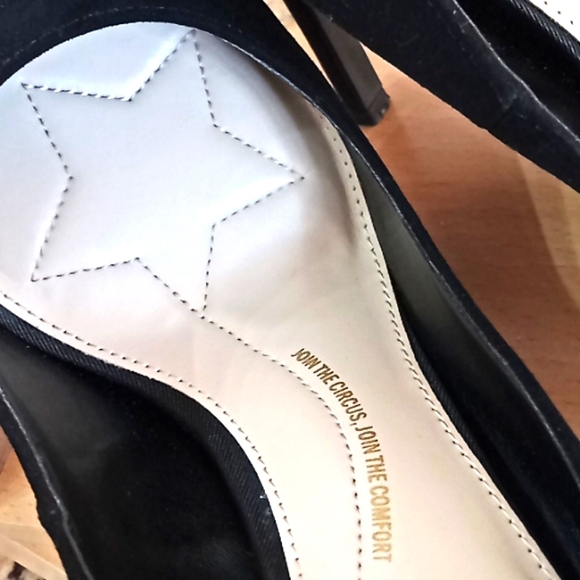 Sam Edelman "Circus" Black Velvet Shoes. Great Cond. Worn once for pictures. (7) - Picture 13 of 16